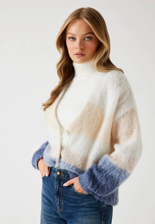 FLAUSCHIGER COLORBLOCK - Strickjacke - mehrfarbig, weiß