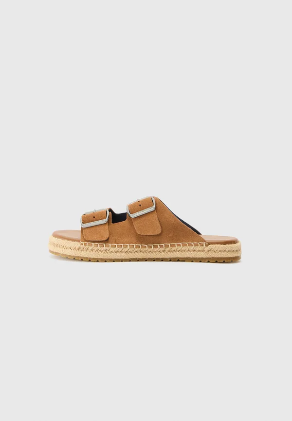 FLEX JUTTE - Pantolette flach - fudge brown