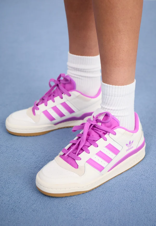 FORUM LOW - Sneaker low - cloud white/purple burst/cream white