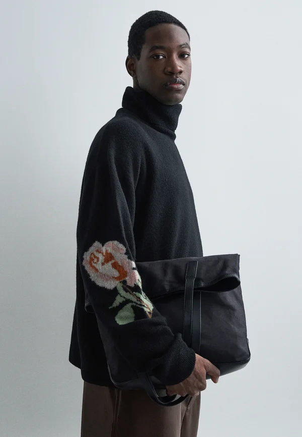 FRANNIE - Strickpullover - black