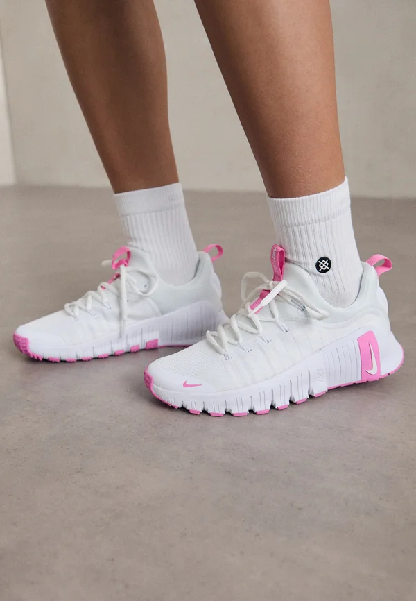 FREE METCON 6 - Trainingsschuh - white/playful pink