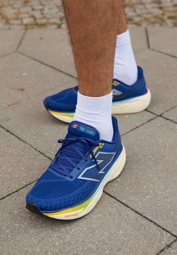 FRESH FOAM 1080 - Laufschuh Straße - blue
