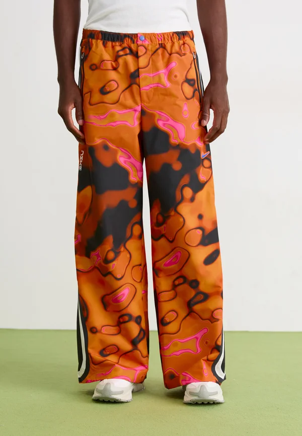 F.R.O.G REPEL TRACK PANT - Jogginghose - total orange/white/hyper royal