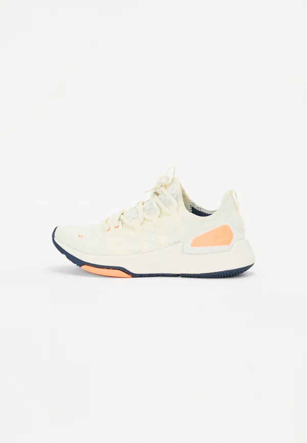 FUELCELL TRAINER - Sneaker low - white/orange
