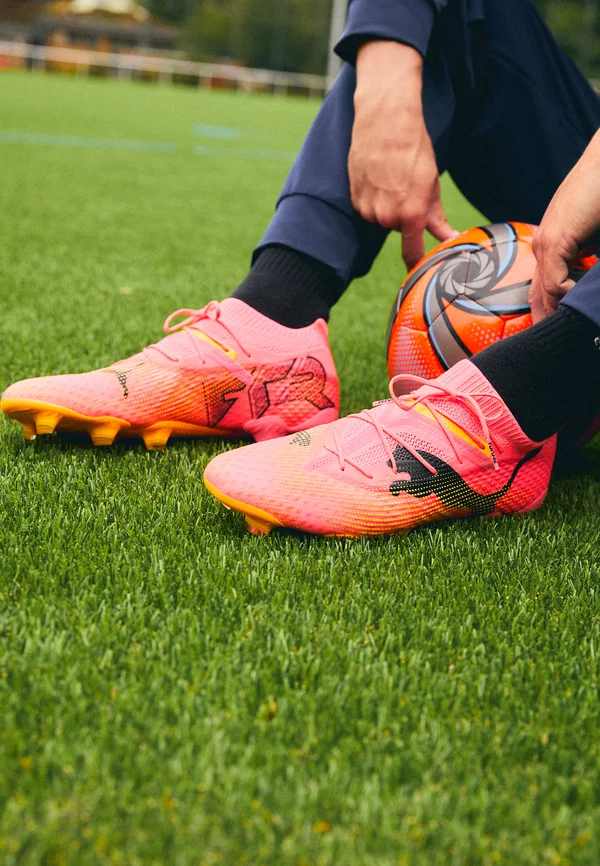 FUTURE 7 ULTIMATE FG/AG - Fußballschuh Nocken - sunset glow/black/sun stream