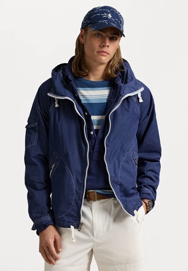 GARMENT DYED TWILL HOODED JACKET - Leichte Jacke - newport navy