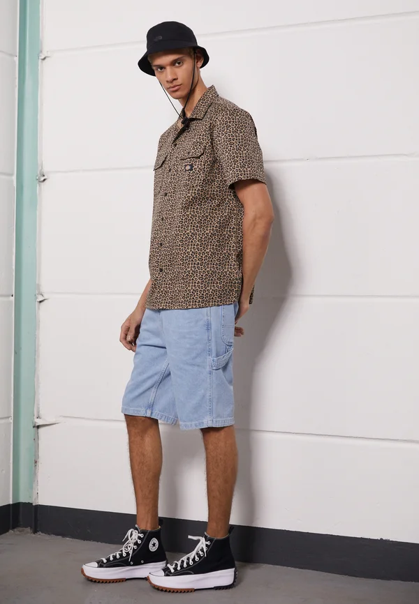 GARYVILLE - Jeans Shorts - blue
