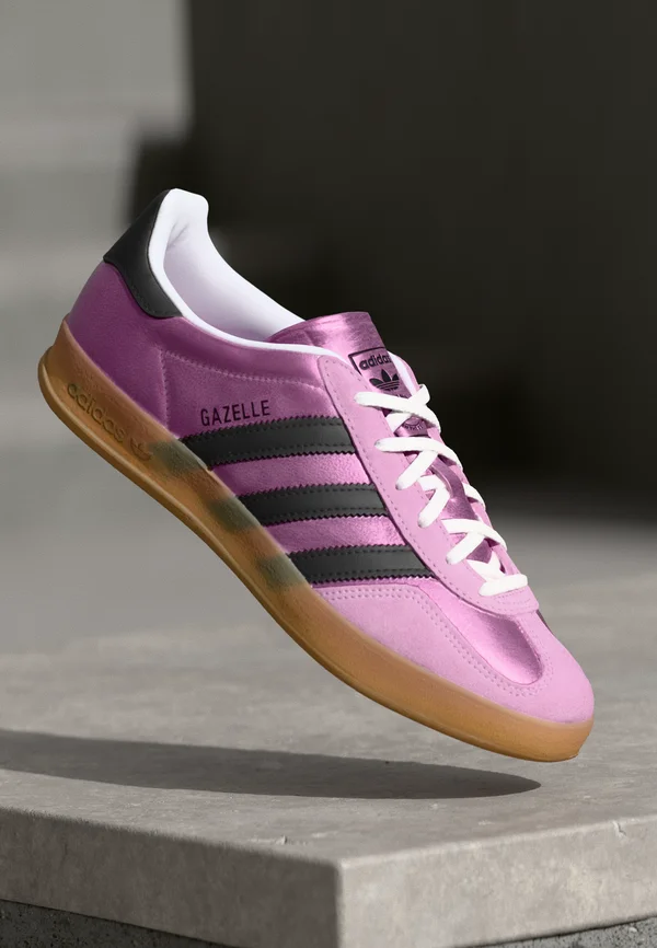 GAZELLE INDOOR - Sneaker low - bliss lilac/core black