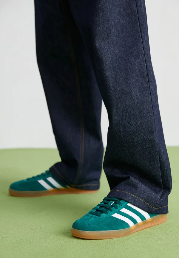 GAZELLE INDOOR - Sneaker low - collegiate green/footwear white