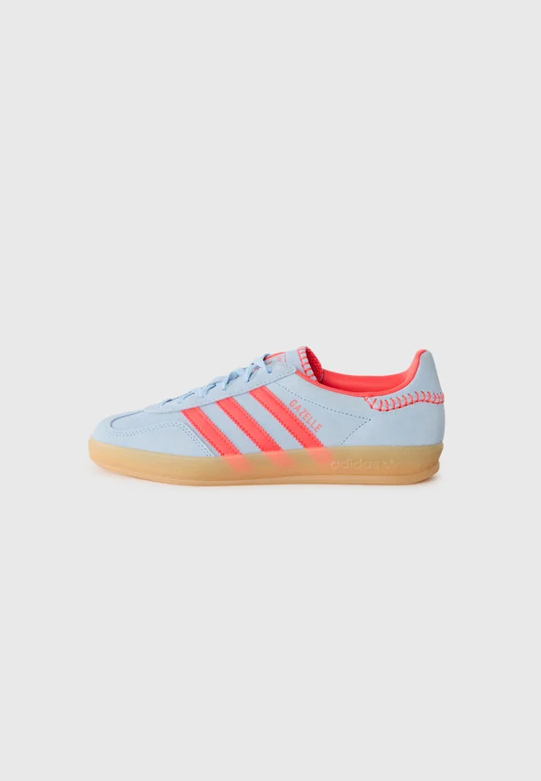 GAZELLE INDOOR - Sneaker low - lucid red/clear sky