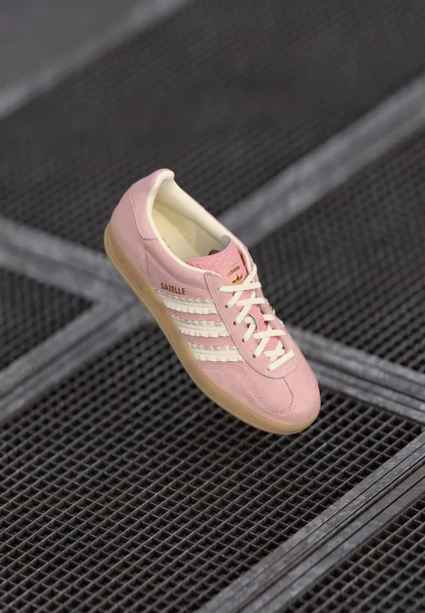 GAZELLE INDOOR - Sneaker low - mauve/cream white