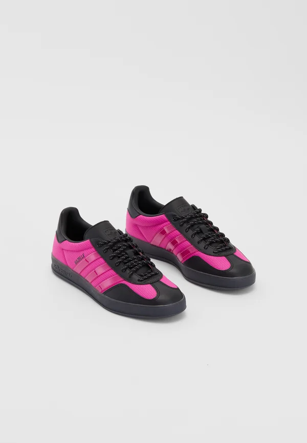 GAZELLE INDOOR UNISEX - Sneaker low - lucid fuchsia/core black/silver mettalic