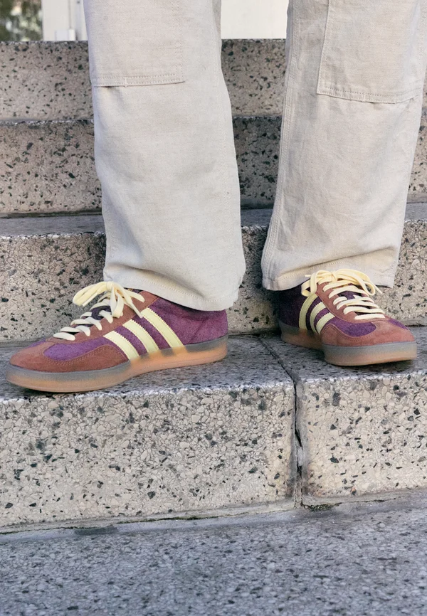 GAZELLE INDOOR UNISEX - Sneaker low - maroon/almost yellow/preloved brown