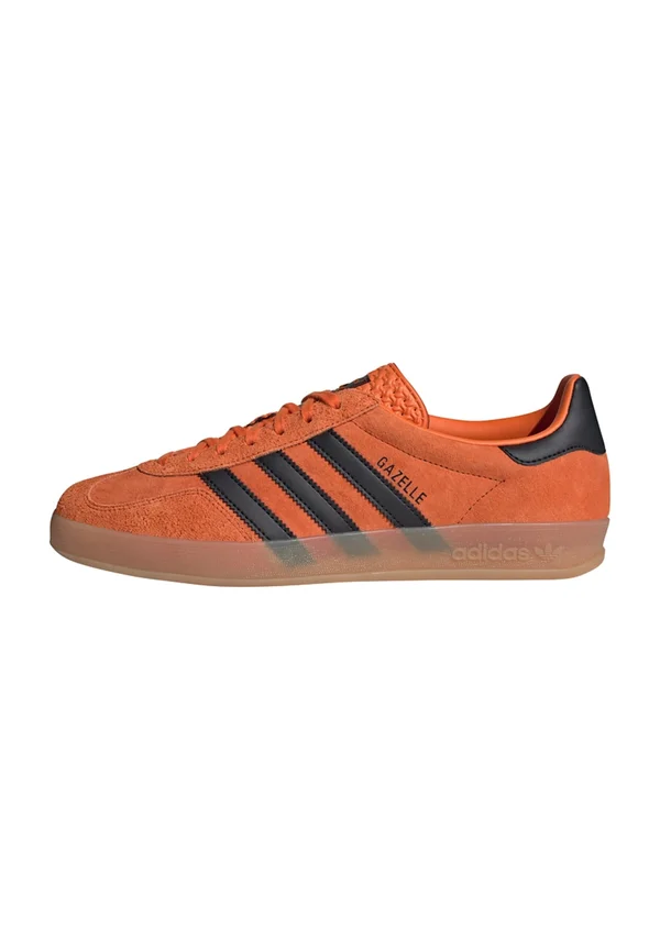 GAZELLE INDOOR UNISEX - Sneaker low - orange core black gum