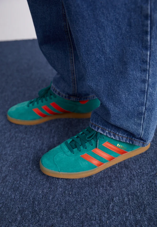 GAZELLE - Sneaker low - collegiate green/preloved red