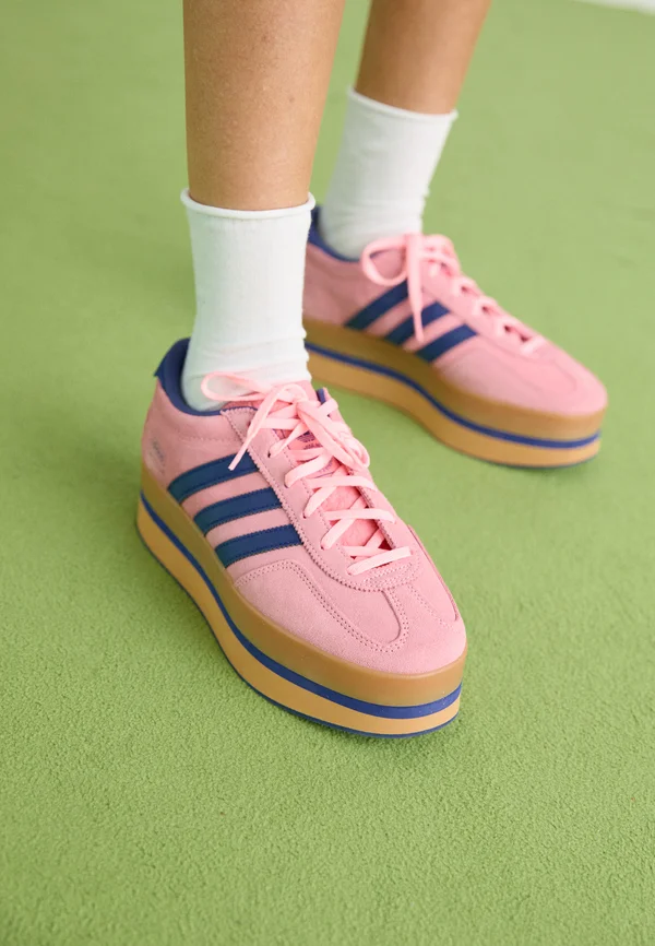 GAZELLE STACK - Sneaker low - glow pink/victory blue/gum