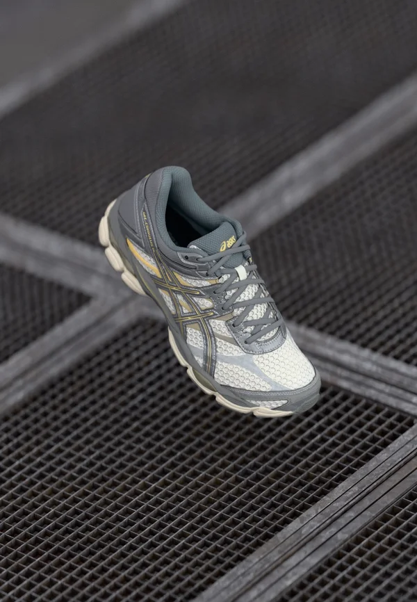 GEL CUMULUS 16 UNISEX - Sneaker low - cream/clay grey