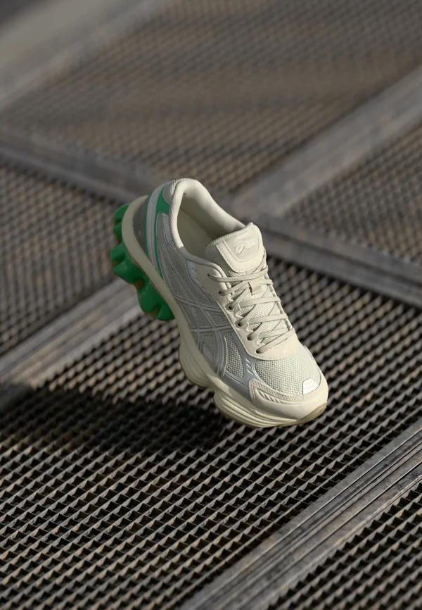 GEL KINETIC FLUENT UNISEX - Sneaker low - smoke grey/pure silver-coloured