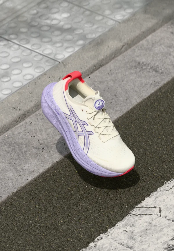 GEL NIMBUS 27 TOKYO - Laufschuh Straße - cream/edo purple
