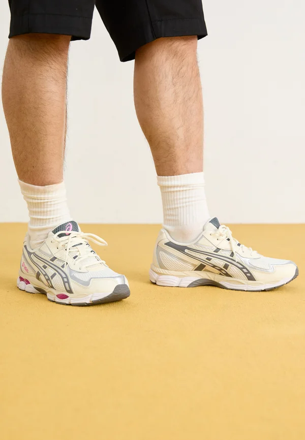 GEL NYC 2055 UNISEX - Sneaker low - cream/carbon