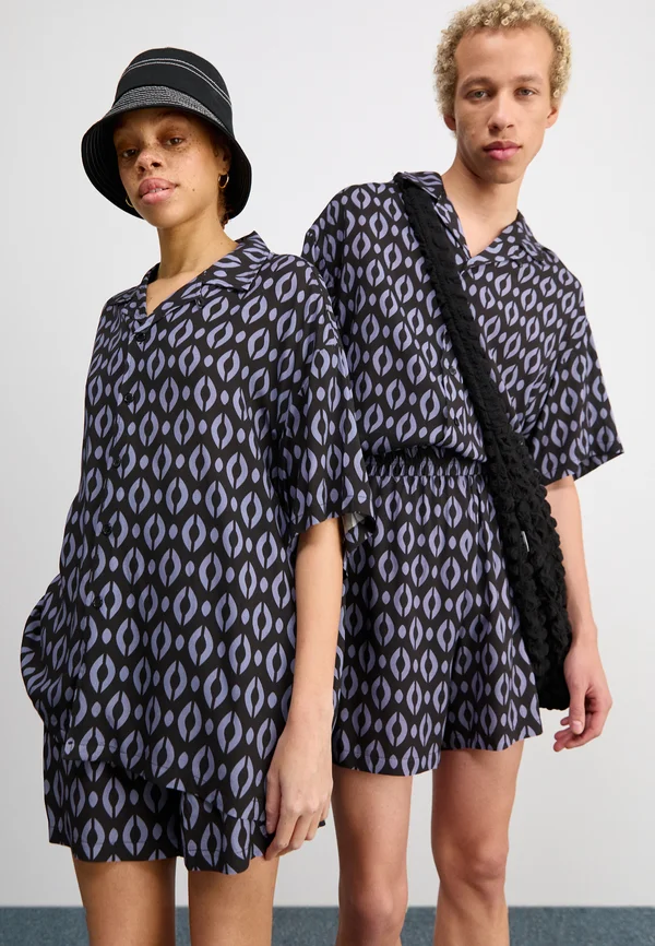 GEOMETRY UNISEX - Hemdbluse - black