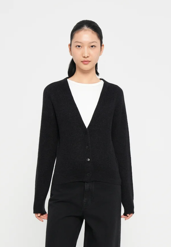 GERTIJA - Strickjacke - black