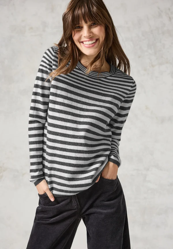 GESTREIFTER - Strickpullover - grau