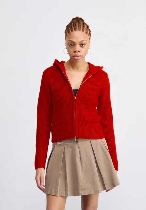 GLENDA HOOD SWEATER - Strickjacke - tomato
