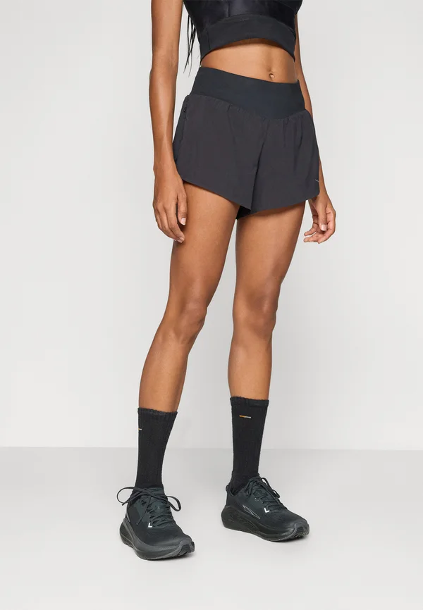 GLIDE SHORT - Kurze Sporthose - black