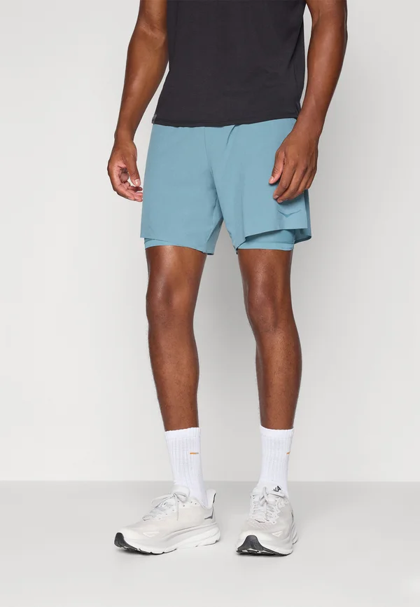 GLIDE SHORT - Kurze Sporthose - mountain fog