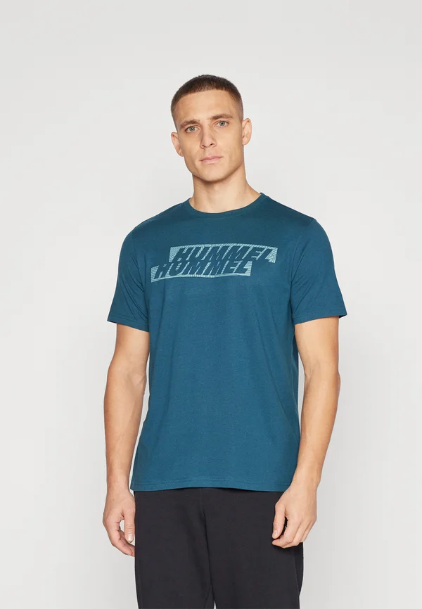 GRAPHIC DISPLACED LOGO TEE - T-Shirt print - reflecting pond