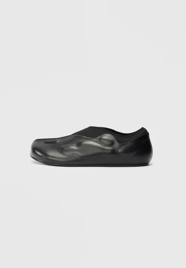 GROUND I UNISEX - Sneaker low - black