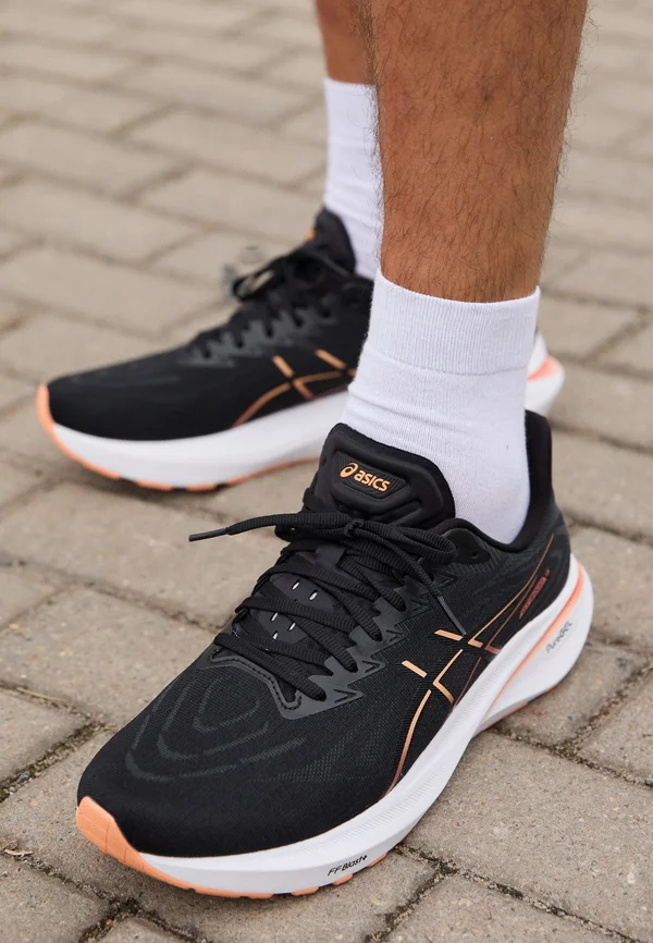 GT-2000 13 - Laufschuh Straße - black/faded orange
