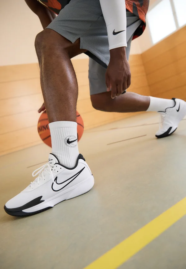 G.T. CUT ACADEMY - Basketballschuh - white/black/summit white/anthracite