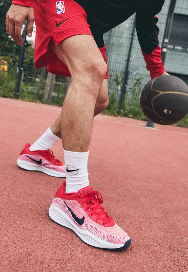 G.T. HUSTLE ACADEMY - Basketballschuh - university red/obsidian/white