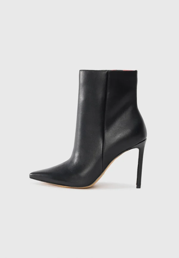 GUAVABERRY - High Heel Stiefelette - black