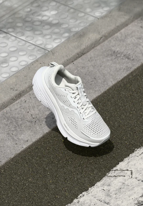 GUIDE 18 - Laufschuh Straße - ivory