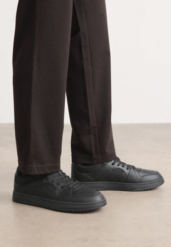 HADRIAN - Sneaker low - black