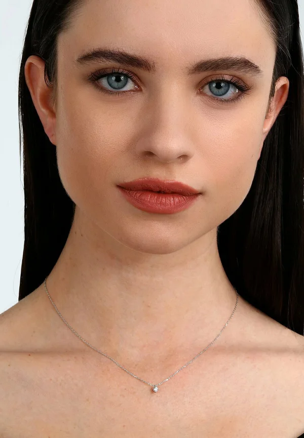 Halskette - couleur or blanc