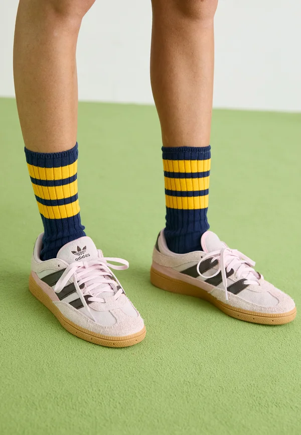 HANDBALL SPEZIAL - Sneaker low - almost pink/dark brown/clear pink