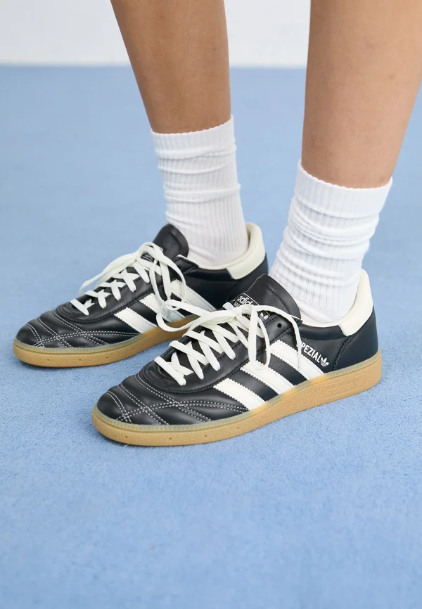HANDBALL SPEZIAL - Sneaker low - core black/off white