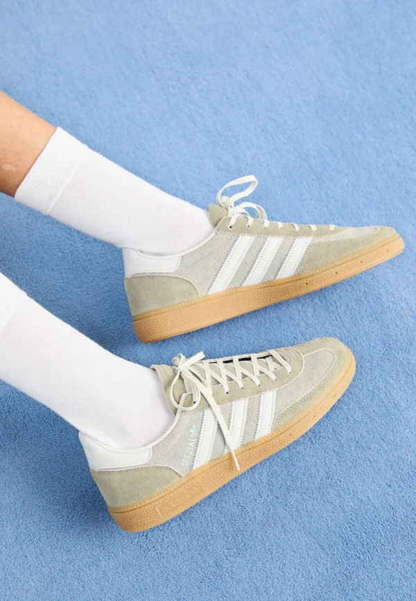 HANDBALL SPEZIAL  - Sneaker low - silver-coloured pebble/orbit grey/gum