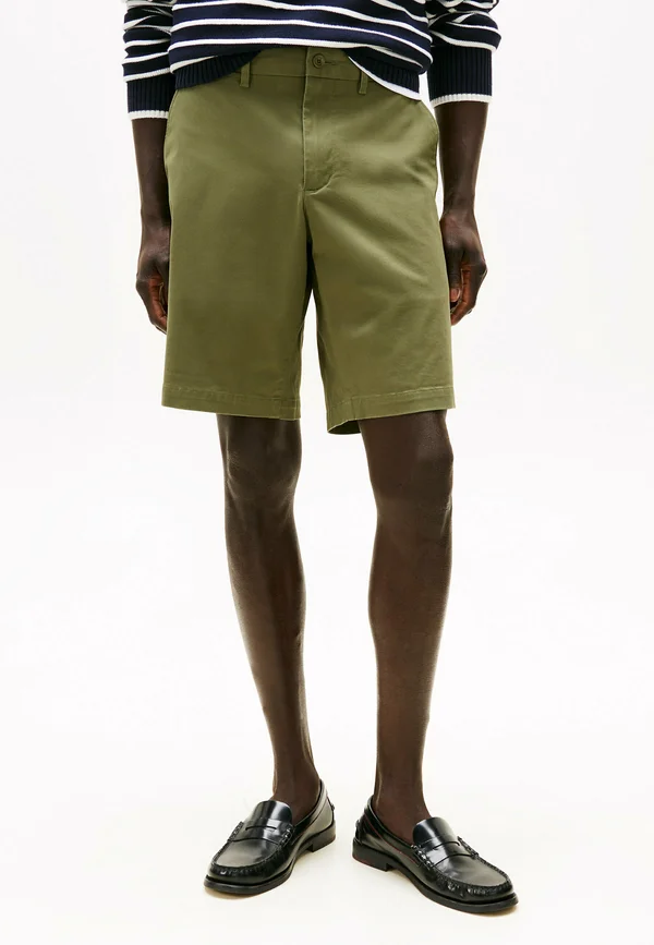 HARLEM - Shorts - battle green