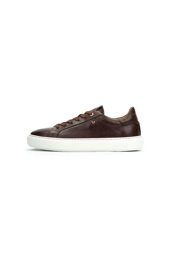 HASTINGS - Sneaker low - brown