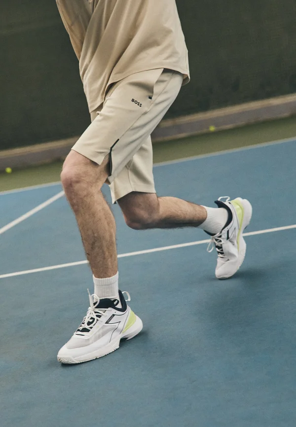 HECON ACTIVE - Kurze Sporthose - open beige