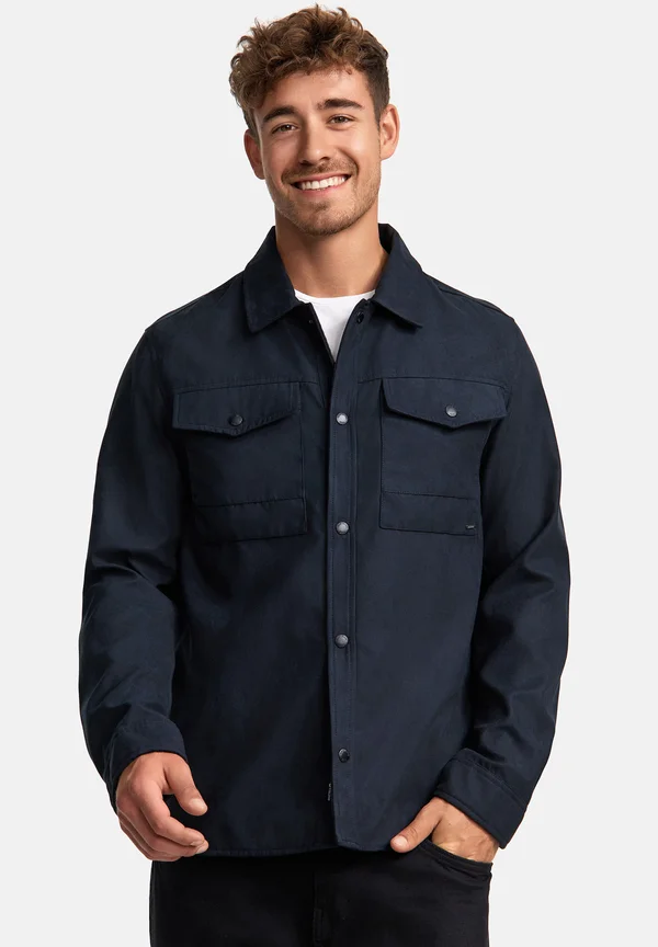 HEMD LANGARM - Leichte Jacke - black