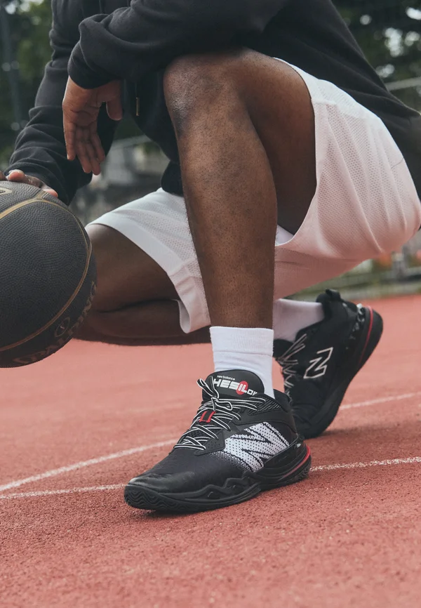 HESI  - Basketballschuh - black