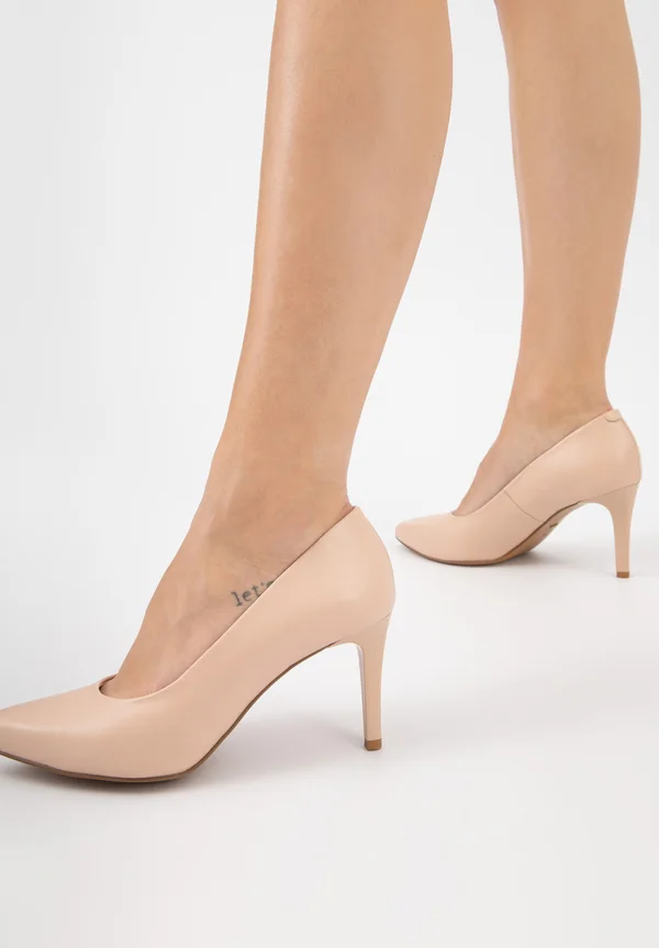 High Heel Pumps - beige
