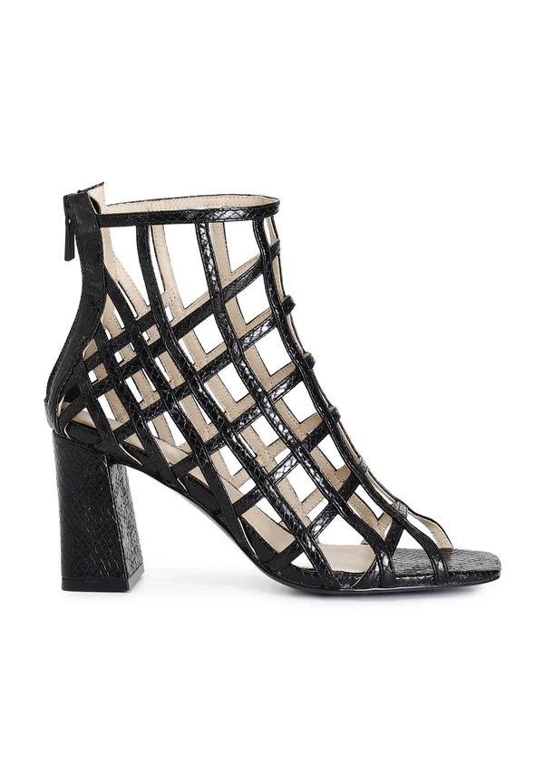 High Heel Pumps - black