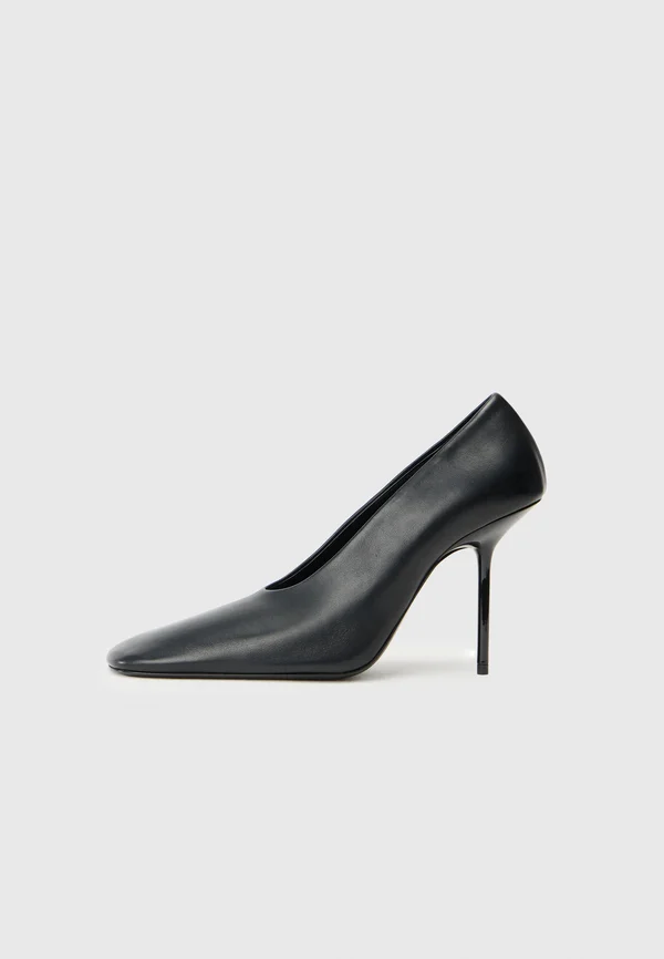 High Heel Pumps - black